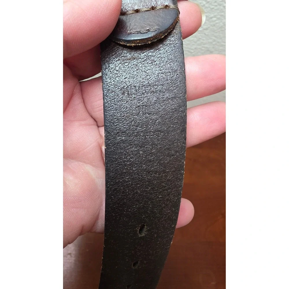 Levis‎ Leather Belt Mens XL Dark Brown Silver Buckle Casual Work Wear